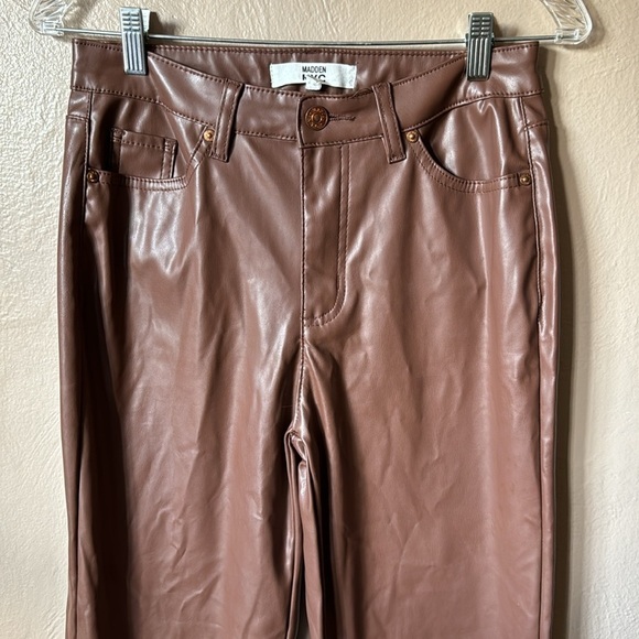 Madden NYC Coated Faux Leather Pants Size 3 - Picture 2 of 5